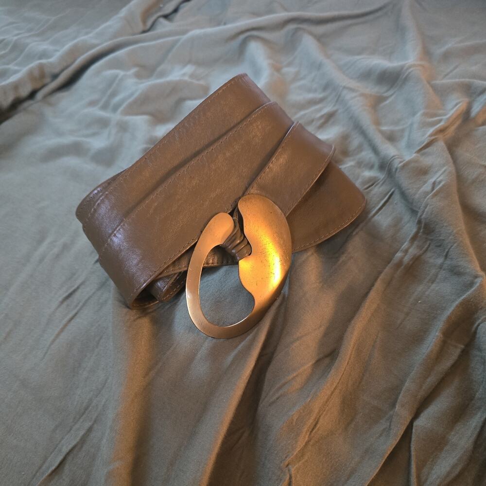 Vtg 80s Wide Brown Leather Curved Contour Waist Cinch Belt Metal Buckle OSFA